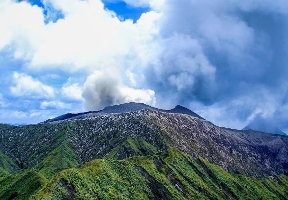 Ilustrasi gunung dukonon di halmahera utara catrawarta Ilustrasi gunung dukonon di halmahera utara sumber datagunung Com
